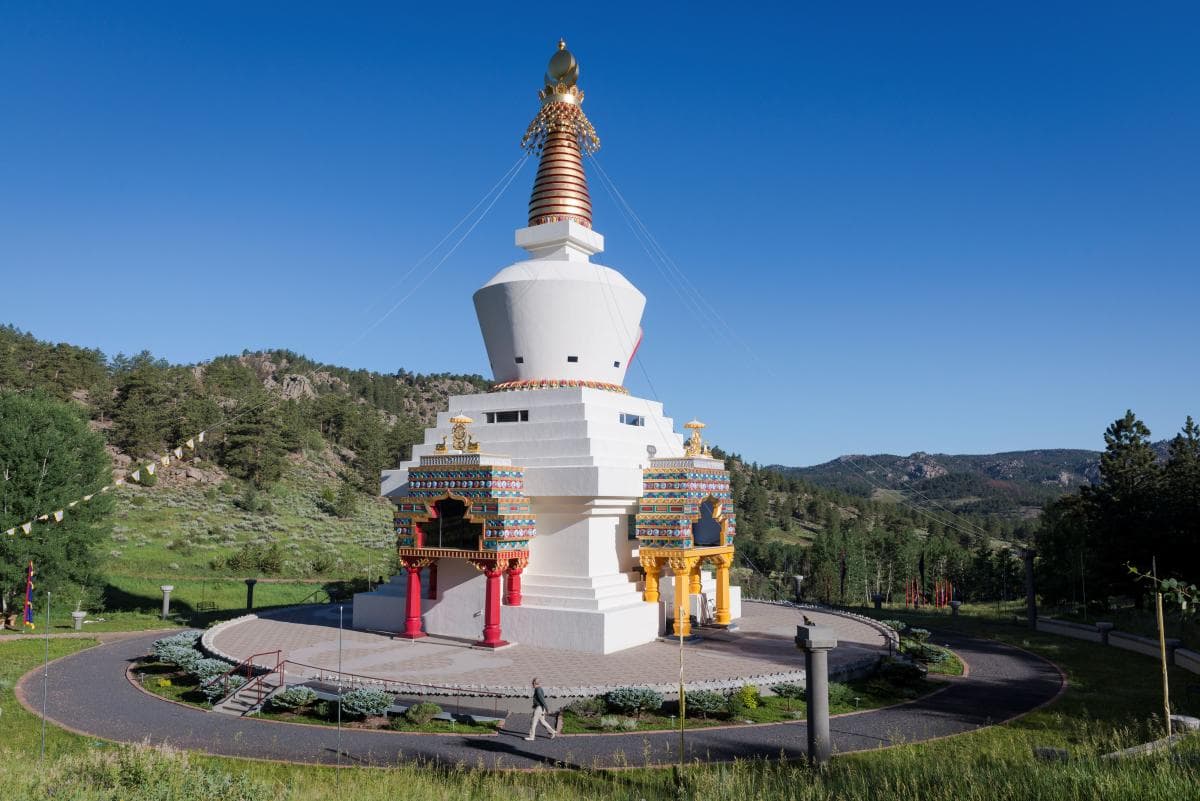 Stupa-Land-Pathway_755A392B-61DE-4F3B-BFA70DD27A77853C_9e1f3868-6aad-44b6-8996df8ffc144550.jpg