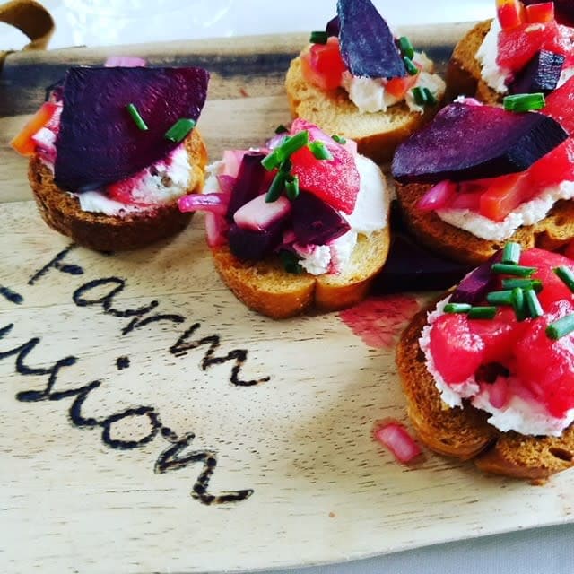 crostini0-4b652d185056a36_4b652f21-5056-a36a-0b5956567080d161.jpg